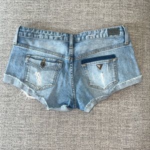 Low cut shorts
